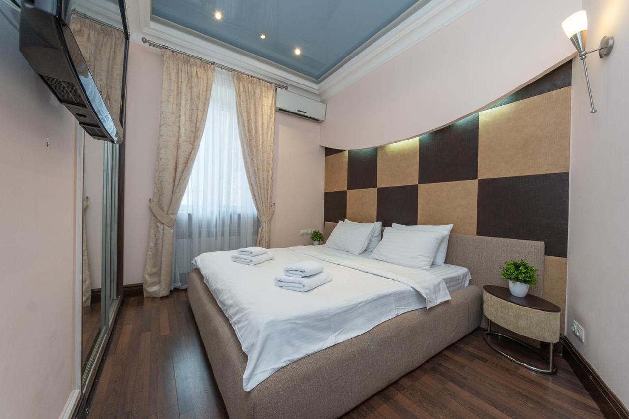 קייב Vip Apartment. Kreshatik, Maidan Nezavisimosti. מראה חיצוני תמונה